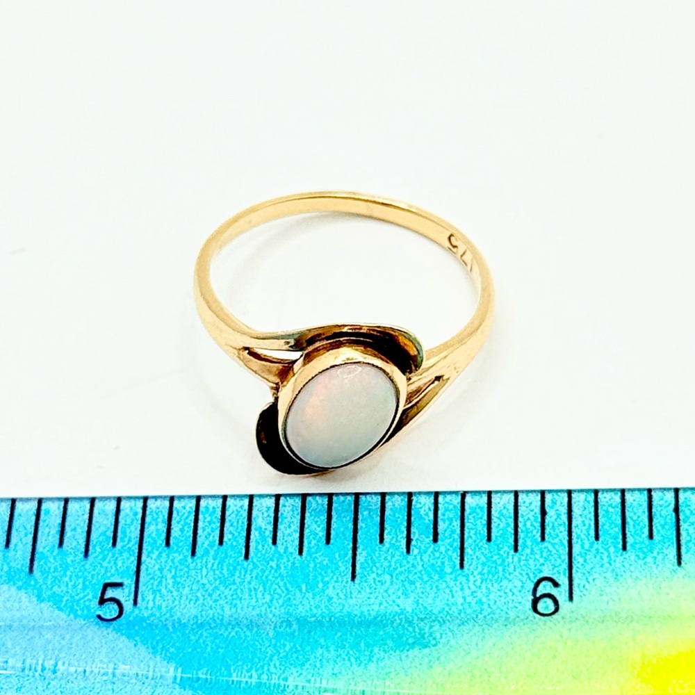 Vintage 10k Yellow Gold-Filled Opal Ring - Picture 5 of 11